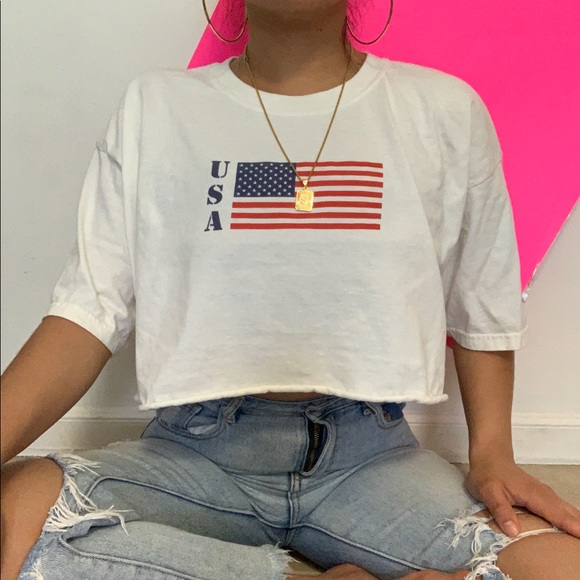 Tops - cropped white usa tee ✧